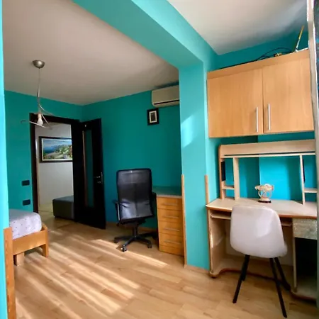 The Great Escape Near Center Apartman